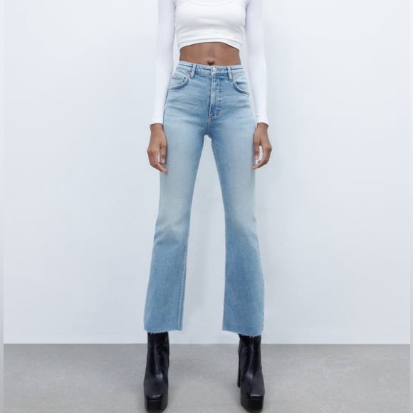 Zara Cropped Flare Jeans - Picture 1 of 4